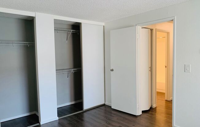 2 beds, 1 bath, 850 sqft, $2,200, Unit 220