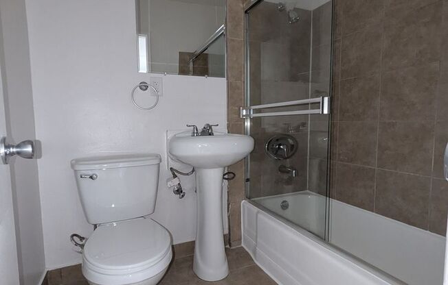 2 beds, 1 bath, 650 sqft, $2,199, Unit 312