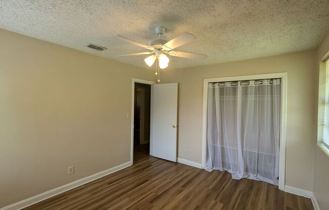 3 beds, 2 baths, $1,550