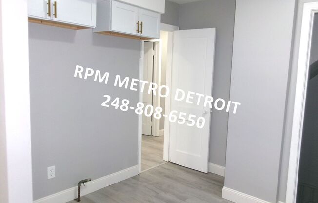 3 beds, 1 bath, $1,595, Unit (OM)