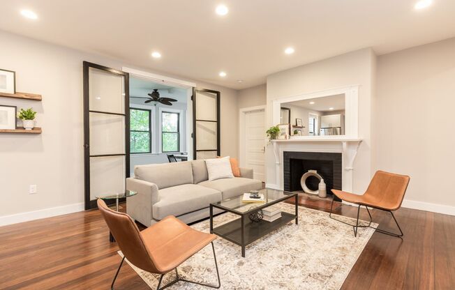 4 beds, 2 baths, $5,900, Unit 1