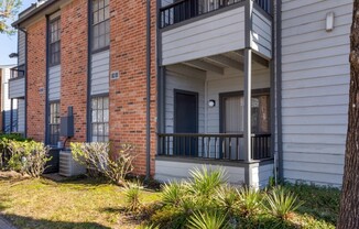 Private Patios | Driscoll Place