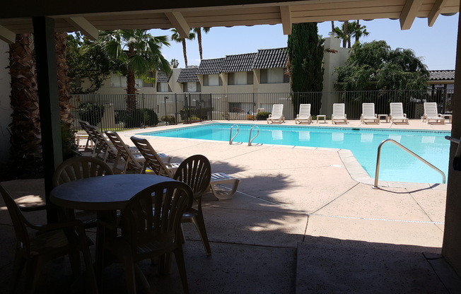 2 beds, 1.5 baths, 1,090 sqft, $1,650, Unit 61
