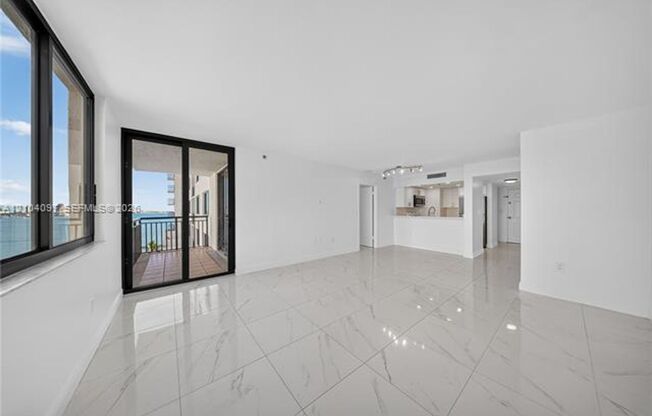 1 bed, 1.5 baths, $3,100, Unit # 916
