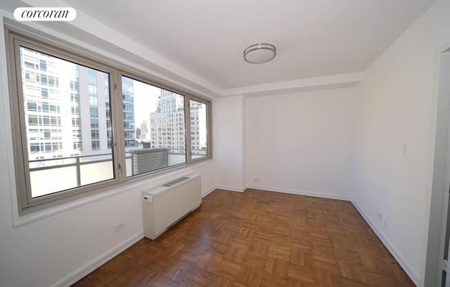 3 beds, 2 baths, $10,000, Unit 7V