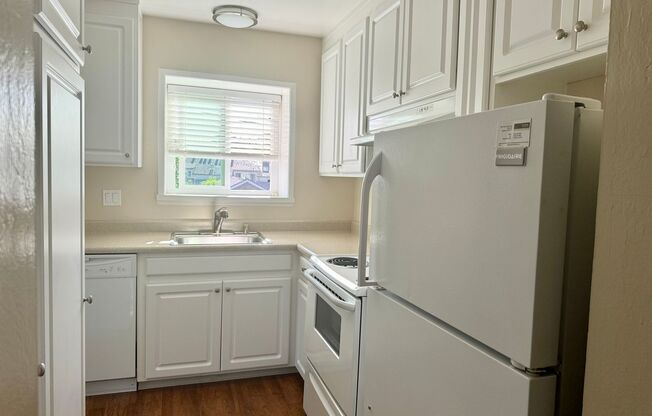 1 bed, 1 bath, 850 sqft, $2,595, Unit 2125-F