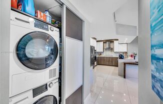 3 beds, 3 baths, $7,800, Unit APARTMENT 1003