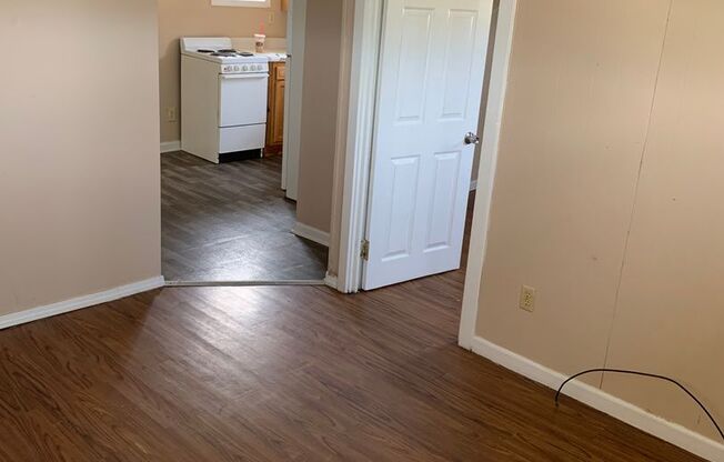 1 bed, 1 bath, $650, Unit 1102C