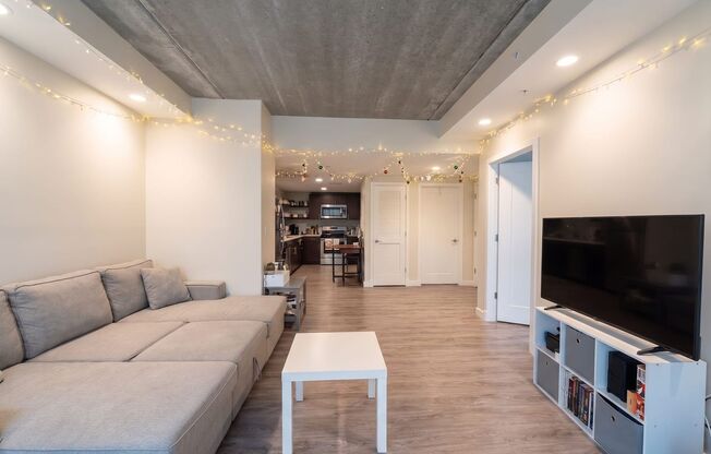 2 beds, 1 bath, 826 sqft, $2,600, Unit 510
