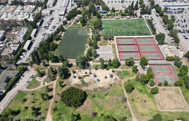 Studio, 1 bath, 405 sqft, $2,700, Unit 546