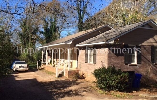 Newnan- 25 Hill St Duplex Units are 2 Bedroom 1 Bathroom