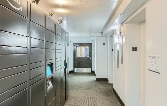 40 S 900 E - Web Quality - 010 - 14 Lower Level Hallway