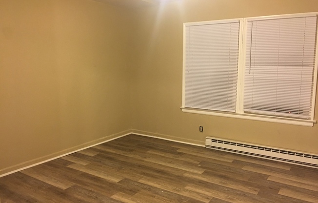 Studio, 1 bath, $725, Unit 1503-2