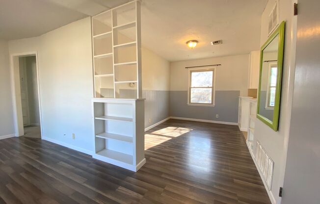 2 beds, 1 bath, $1,195