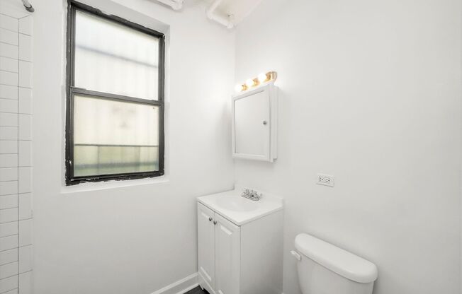 1 bed, 1 bath, 579 sqft, $1,450, Unit 1542-GO