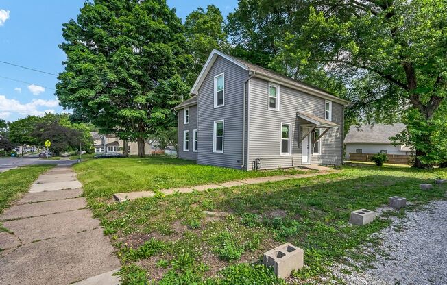 406 W 12th St - Cedar Falls