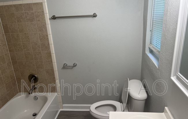 3 beds, 2 baths, 1,505 sqft, $1,355