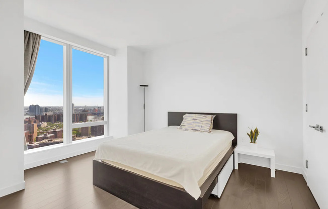 1 bed, 1 bath, 694 sqft, $5,500, Unit 41E