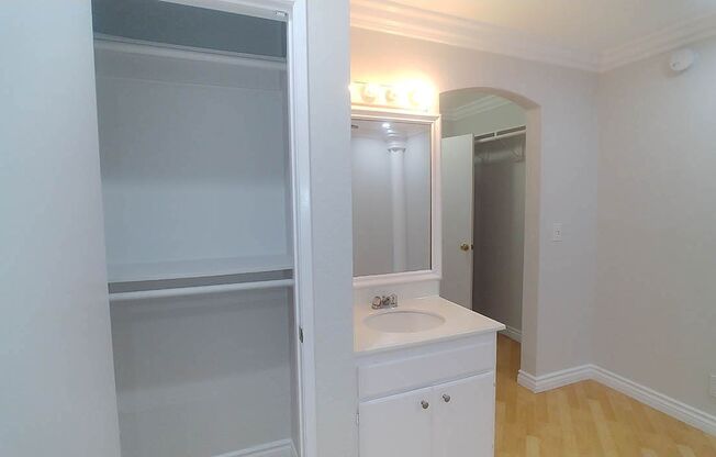 2 beds, 2 baths, 955 sqft, $2,595, Unit 510