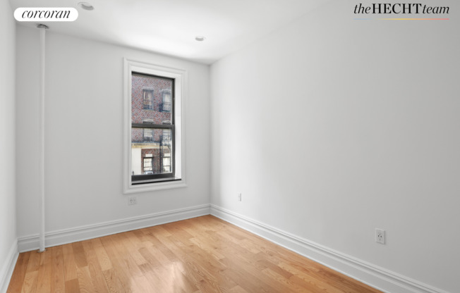 329 LINCOLN PL
