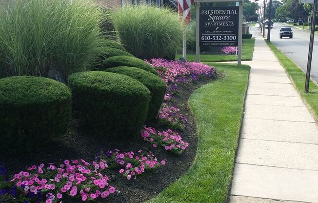 1 bed, 1 bath, 734 sqft, $1,425, Unit K03