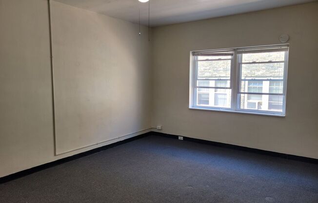 Studio, 1 bath, $795, Unit 107