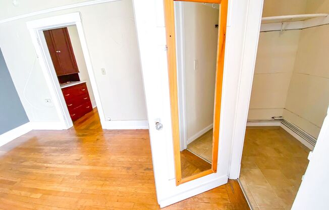 Studio, 1 bath, 500 sqft, $1,195, Unit 302