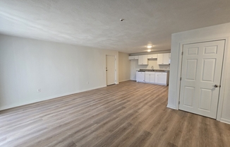 2 beds, 1 bath, 1,100 sqft, $2,300, Unit 31