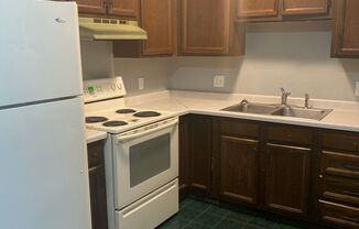 2 beds, 1 bath, 750 sqft, $700, Unit APT 7