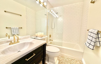1 bed, 1 bath, 595 sqft, $6,500, Unit 2H
