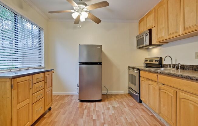 1 bed, 1 bath, $1,900, Unit UNIT A