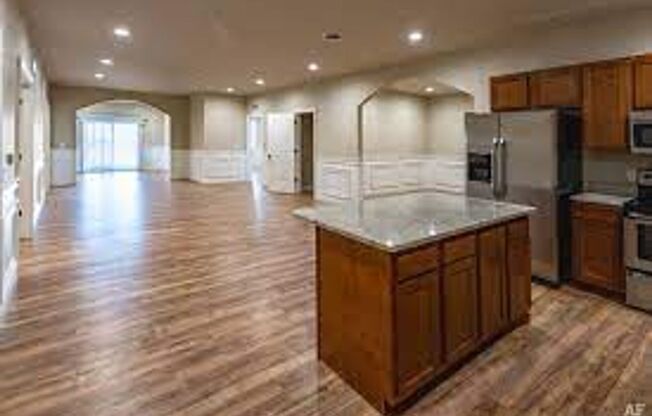 1100 HUNTERS RUN DR