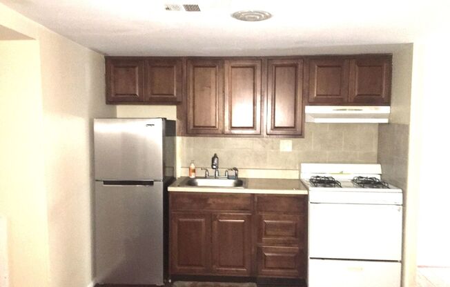 1 bed, 1 bath, 925 sqft, $1,300, Unit 3rd Floor