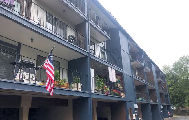 1 bed, 1 bath, 645 sqft, $1,495, Unit A-21