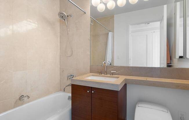 3 beds, 4.5 baths, 2,097 sqft, $20,000, Unit 21F