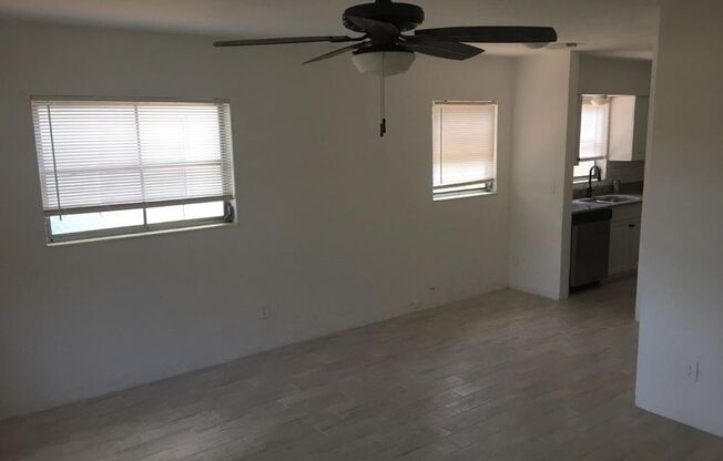 Remodeled 3 bedroom / 2 bath in Coquina Key Area - St Pete
