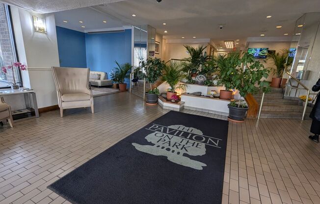 Cozy 1 Bed 1 Bath Condo In Vibrant Pavilion On The Park