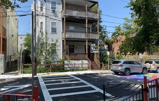 32 Elmhurst St