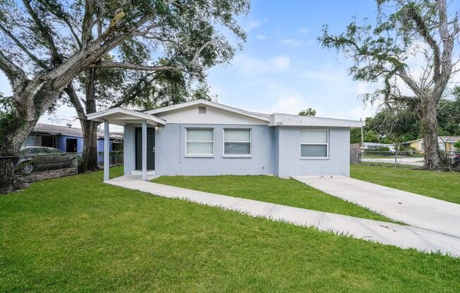 10301 N 17 ST