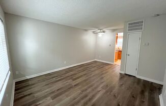 1 bed, 1 bath, $1,595, Unit 2212-05