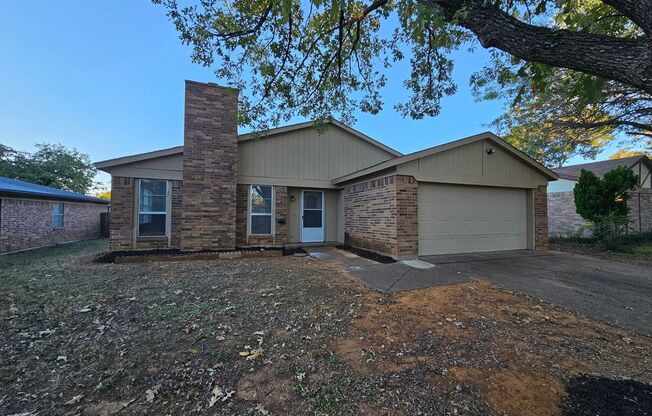 3 bedroom, 2 bathroom in Arlingtion ISD