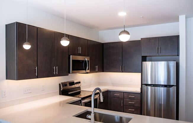 1 bed, 1 bath, 694 sqft, $1,495, Unit APT 402