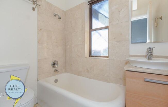 1 bed, 1 bath, $1,725, Unit 806