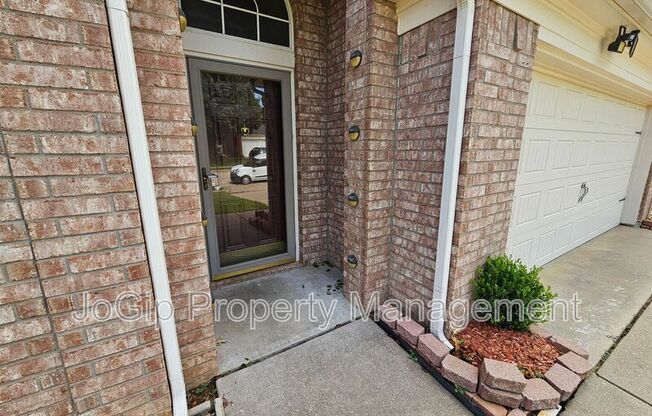 1128 MARSHALL DR