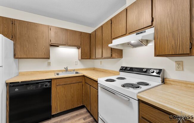 2 beds, 2 baths, 943 sqft, $1,145, Unit 2214-109