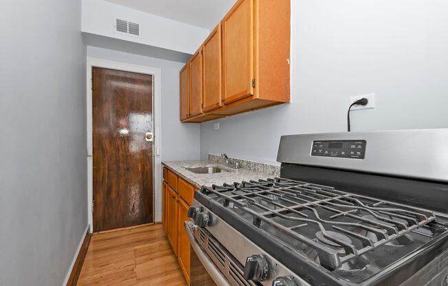 6237-45 Kedzie