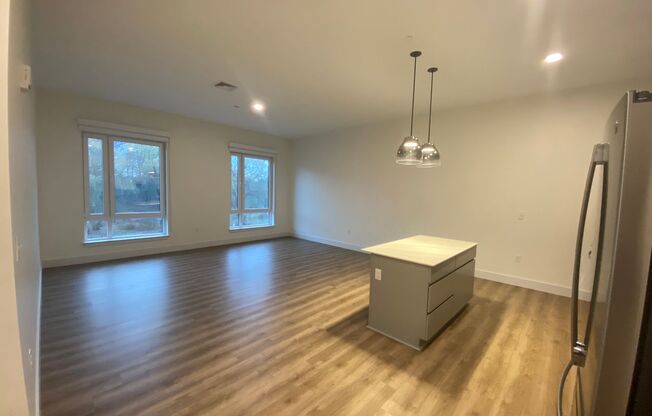 1 bed, 1 bath, 1,041 sqft, $2,690, Unit 131