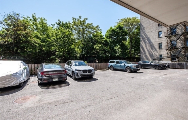 1 bed, 1 bath, 683 sqft, $2,900, Unit 402