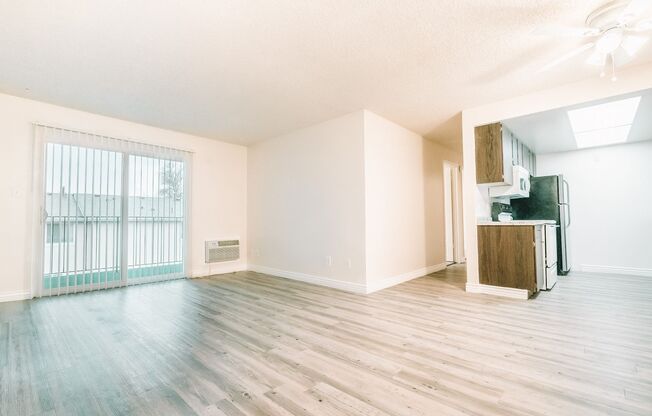 2 beds, 1 bath, 800 sqft, $1,625, Unit 202