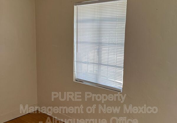 124 ALISO DR NE